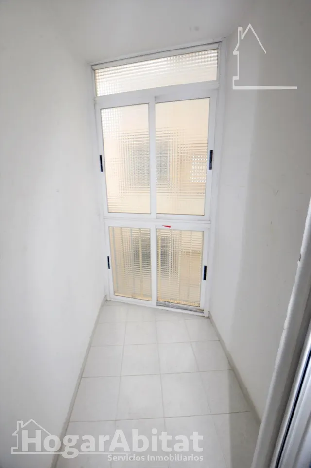 ¡EN EL CENTRO! DÚPLEX LUMINOSO PARA REFORMAR CON DOS BALCONES — 36