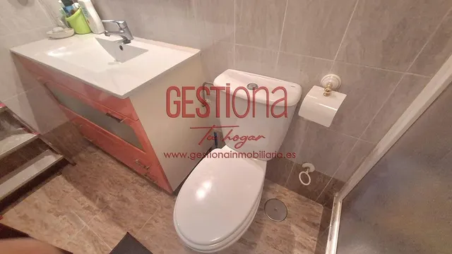 AMPLIO BAJO DE 3 habitaciones, CON TERRAZA JARDÍN A ESCASOS METROS DE LA PLAYA. ORIÑON — 30