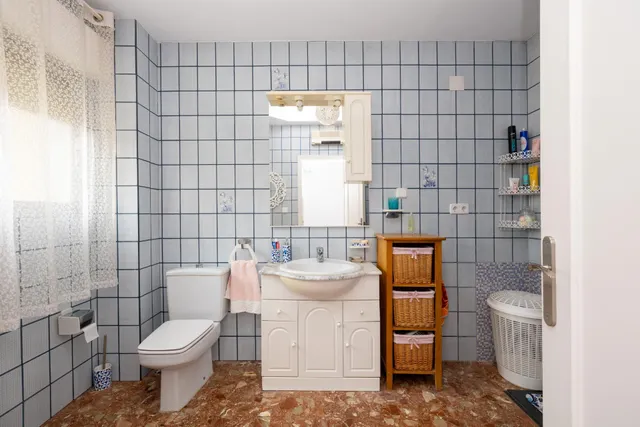 CASA EN PLENO CENTRO DE ARMILLA — 24