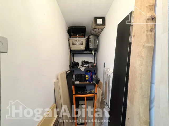 ¡Hogar de lujo! Amplio, sofisticado y reformado, con patio y garaje, todo amueblado — 10