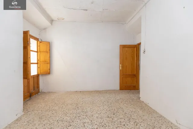 CASA PARA REFORMAR EN CAMPOTEJAR — 25