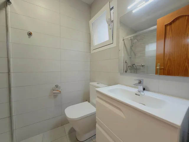 Casa con patio, terraza y acceso a dos calles en el centro de Beniarjó — 17