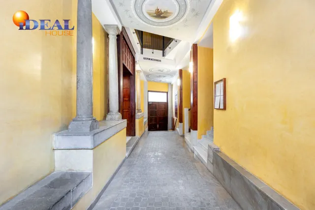 LOCAL EN VENTA JUNTO PLAZA ISABEL LA CATÓLICA — 2