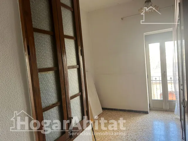 ¡GRAN VIVIENDA CON 2 TERRAZAS Y BALCÓN QUE TE ENCANTARÁ! — 28