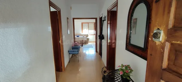 Encantadora Casa de Pueblo con Amplia Parcela en Catral - foto 4