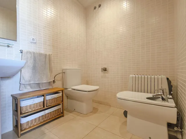 Tu nuevo hogar en Tarragona te espera: amplio, luminoso, con terraza y piscina! — 11