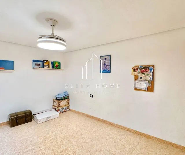 VIVIENDA CON MÁS DE 200m2 EN BURRIANA — 24