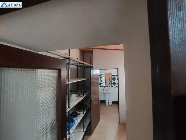 Bodega a la venta de 800 metros cuadrados — 40