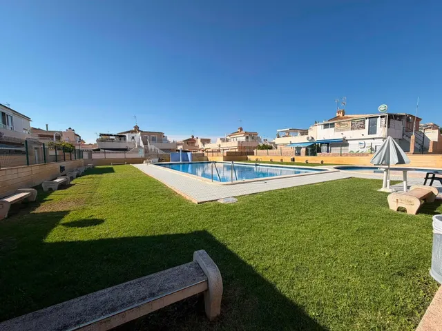 Chalet tipo Quad con placas solares, solárium y excelente ubicación en Residencial Aquapark – Torrevieja — 40