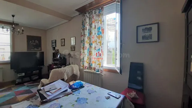 CASA COMPUESTA DE SÓTANO, BAJO Y DOS PLANTAS, EN LA ZONA DE  - foto 3