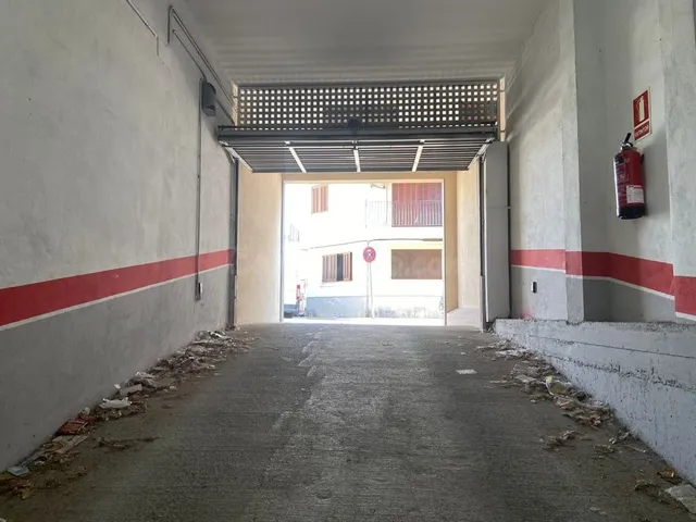 Se vende amplia plaza de aparcamiento en Es Pont d'Inca — 2