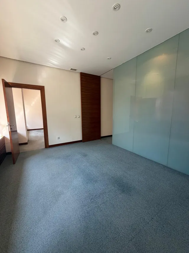 Oficina 6 habitaciones 250m² en alquiler - Cuzco — 6