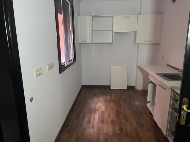 PISO EN VECINDARIO — 10