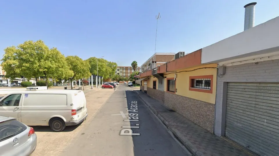 PISO EN DOS HERMANAS