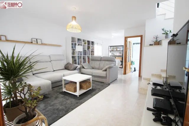 Casa INDEPENDIENTE con PISCINA PRIVADA en CALAFELL - foto 4