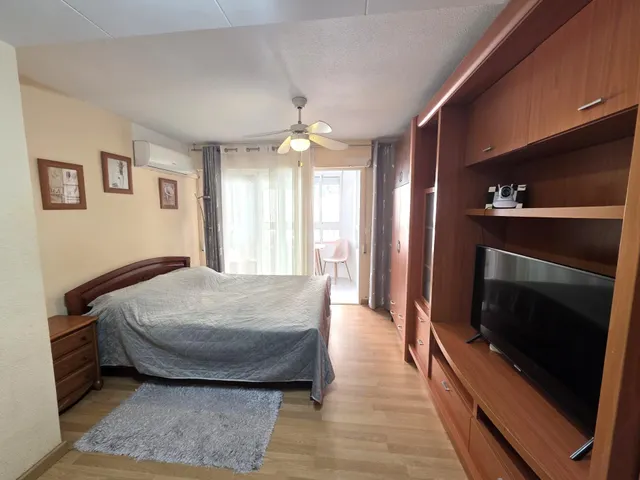 Estudio en Playa del Cura, Torrevieja a Solo Pasos del Mar — 3