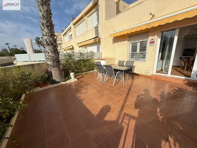 Chalet adosado en primera linea de playa — 10