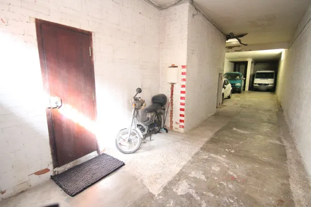Garaje de 142m2 en zona casc Antic