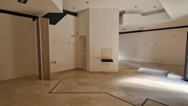 Local comercial en zona centro en Calle Santo Domingo junto a Plaza Aladro — 10