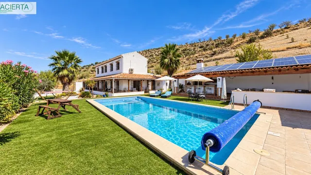 IMPRESIONANTE FINCA RÚSTICA CON DOS VILLAS, PISCINA Y CASI C - foto 3