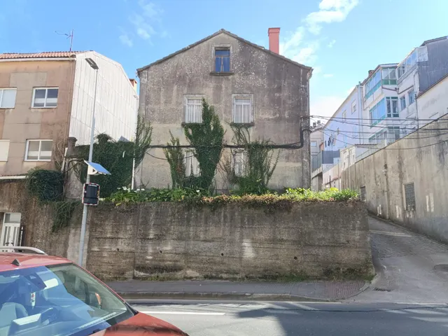 CASA, compuesto de sótano + bajo + 2 plantas + bajo cubierta - foto 3