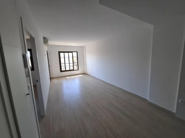 apartamento reformado  con vistas laterales al mar en los boliches — 3