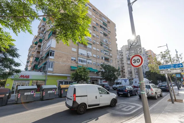 Fantástico piso en calle Palencia - foto 4