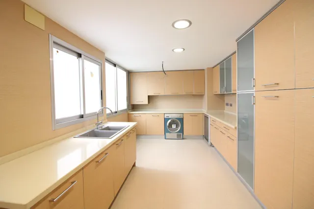 EXCLUSIVA VIVIENDA DE CASI 200M2, REFORMADA A ESTRENAR Y A POCOS PASOS DEL CAUCE DEL TURIA — 15