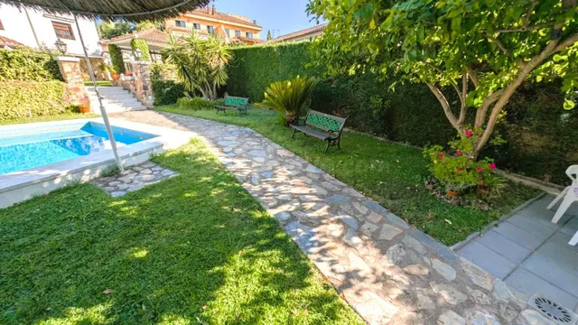 Exclusiva vivienda de planta baja en la prestigiosa Urbanización R-66 con 1.000 m2 de parcela y espectacular piscina privada — 10