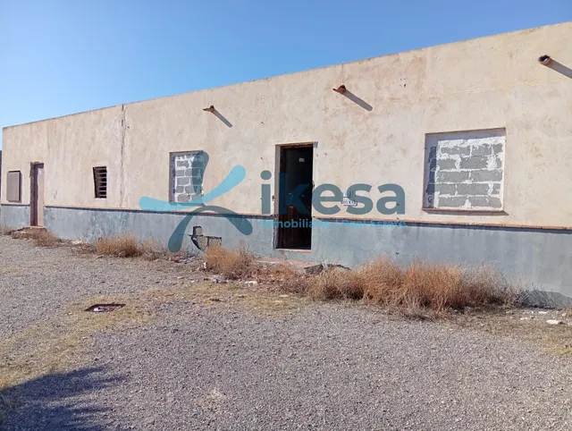 Venta de Casa en Tabernas, Almería - ¡Tu Oportunidad de Vivi