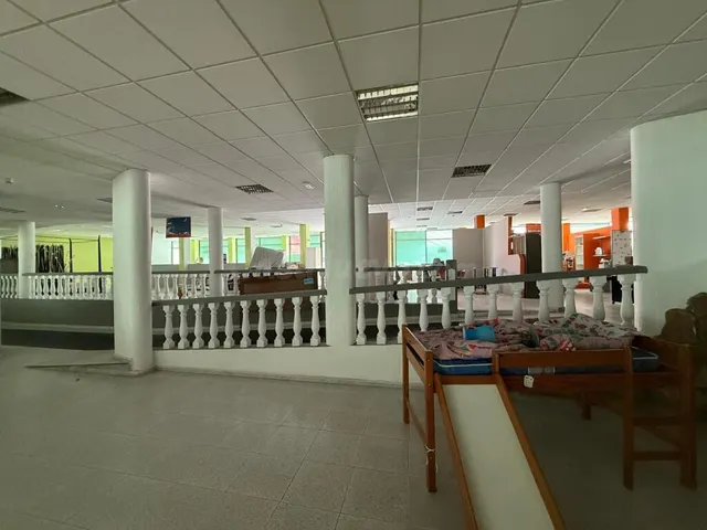 Gran Local en Venta en La Laguna - Espacio que Impulsa a tu Negocio — 10