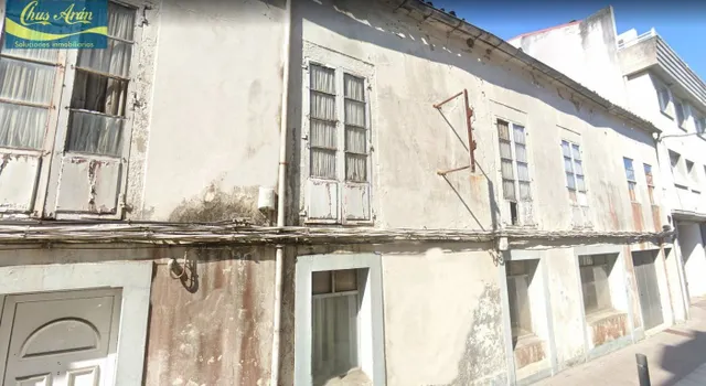 Casa en el centro de Carballo a cincuenta metros de la plaza - foto 3