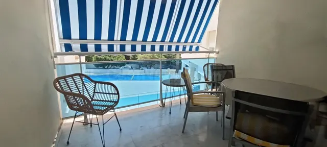 ¡OPORTUNIDAD! APARTAMENTO DE 2 DORMITORIOS Y 2 BAÑOS CON GRAN TERRAZA, BALCÓN Y PISCINA CERCA DEL MAR — 3