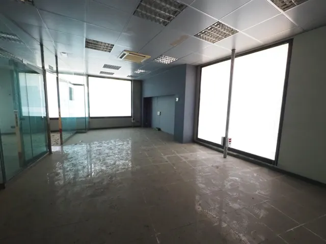 SE VENDE LOCAL COMERCIAL EN CASTELLBISBAL — 6