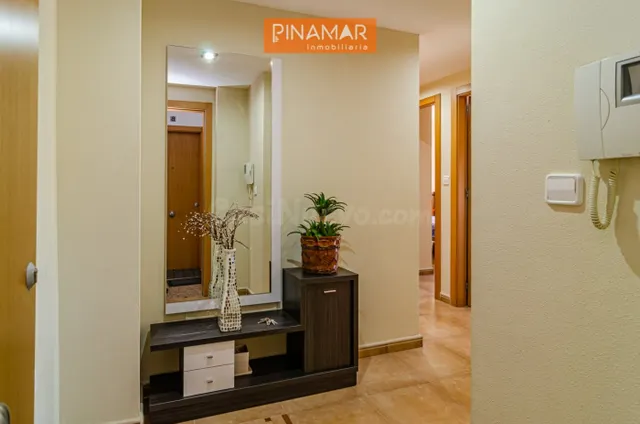 Venta de apartamento en Cobatillas con trastero - foto 2