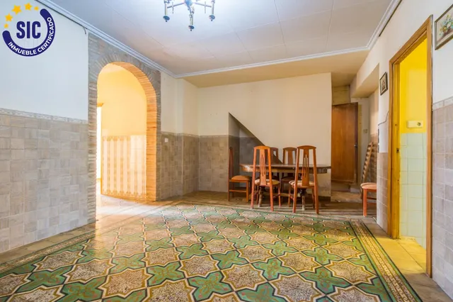 ¡oportunidad única en el pontón (Requena)! casa a dos calles con luz natural y múltiples posibilidades: — 14