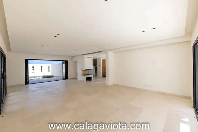 Villa de lujo de nueva construcción — 25