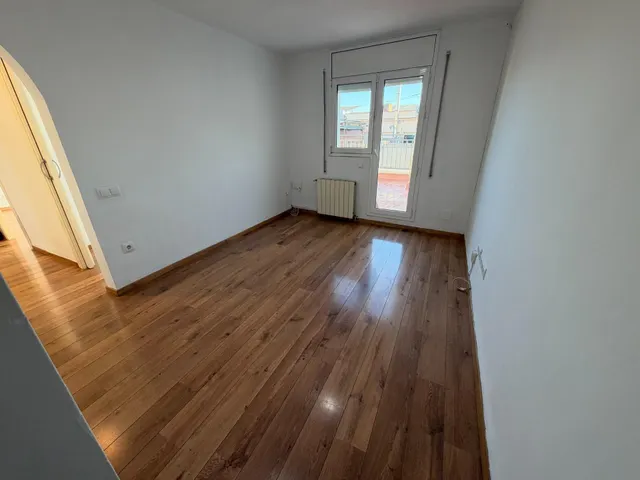 Ático de 2 habitaciones más despacho con terraza de 22 m2 — 28