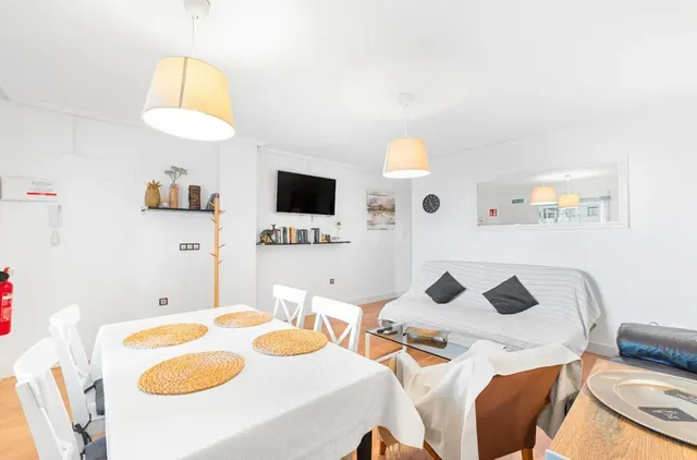 Apartamento de 3 dormitorios 2 baños, garaje, se alquila com - foto 4