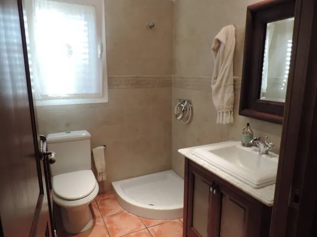 chalet en zona del colegio elians — 14