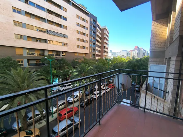 Gran piso en venta en avd Virgen de Guadalupe — 25