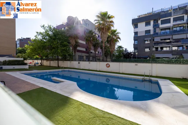 Apartamento tipo loft con garaje incluido y piscina en zona Parque Lagos — 32