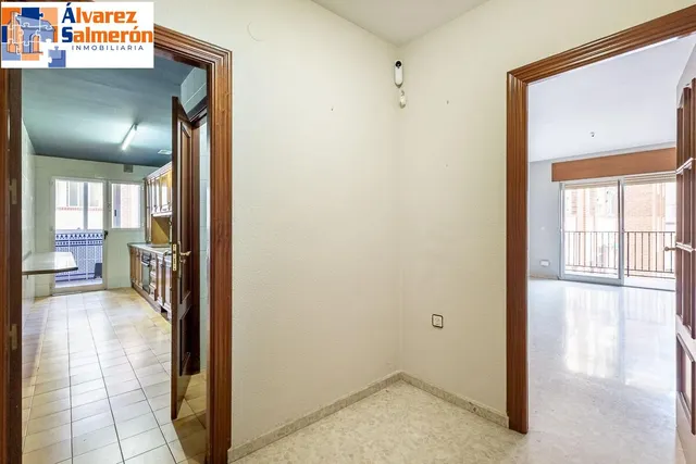 Espacio, luz y comodidad en una vivienda con grandes posibilidades en zona Alcampo — 22