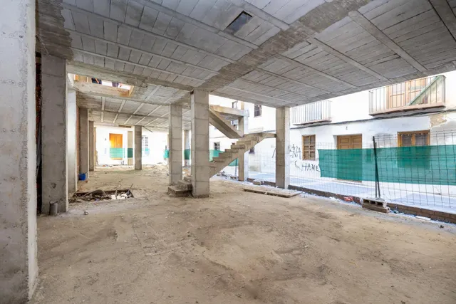 EDIFICIO EN ESTRUCTURA (358METROS CONSTRUIDOS) + PROYECTO EN SANTA FE — 11
