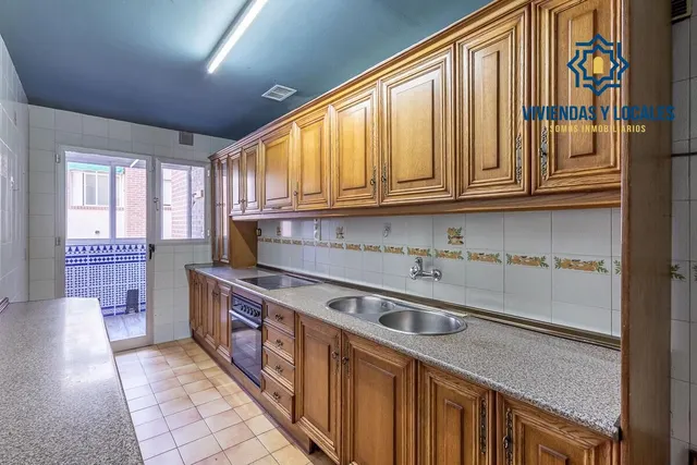 Espacio, luz y comodidad en una vivienda con grandes posibilidades en zona Alcampo — 7