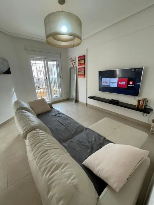 Amplio Adosado en Calas de Santiago Bernabeu , 3 dorm. 3 baños , Garaje , Piscina comun. etc. — 9