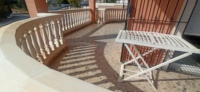 CHALET INDEPENDIENTE CON PARCELA URBANA. IDEAL INVERSORES. — 46