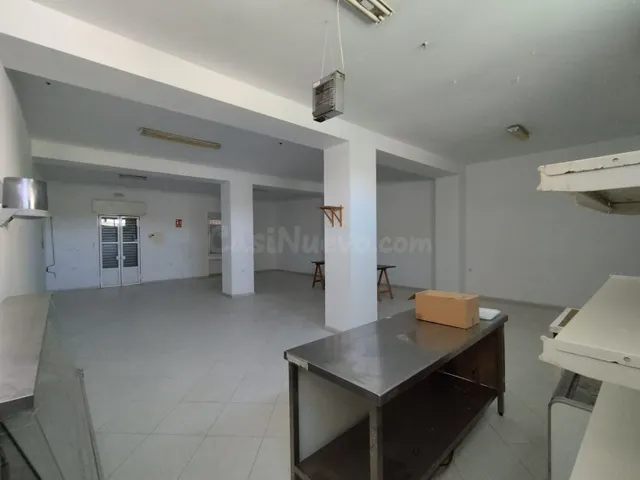 Local comercial 430m² en venta - Beas - foto 5