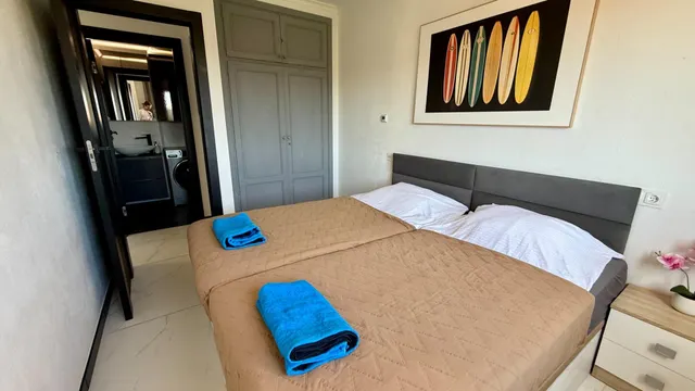 Apartamento con vistas al mar, piscina y licencia turística en La Mata, Torrevieja — 14