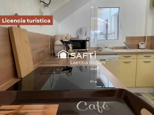 Apartamento reformado de 2 dormitorios con terrazas, vistas al canal y licencia turística – Empuriabrava — 9